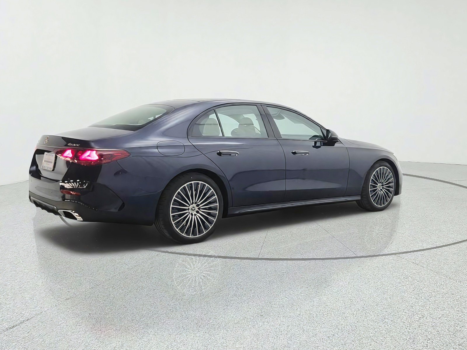 New 2027 Mercedes-Benz E 450 4MATIC Sedan image 5