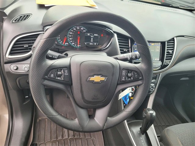 Used 2022 Chevrolet Trax LS w/ Tint and Cruise Package image 29