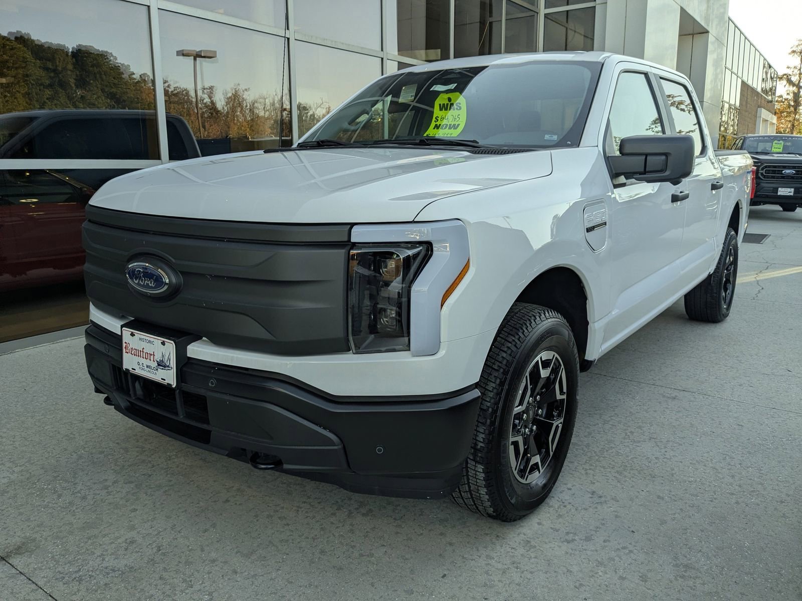 New 2023 Ford F150 Lightning Pro w/ Tow Technology Package image 7