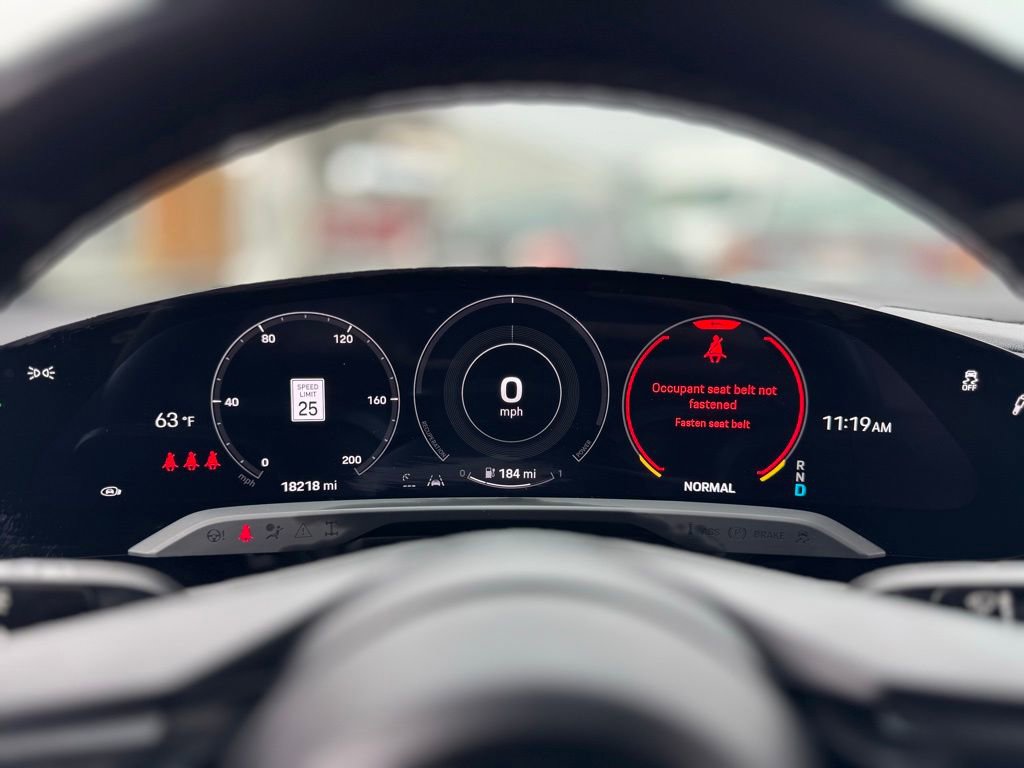 Used 2021 Porsche Taycan image 15