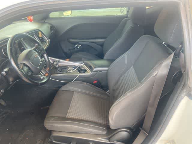 Used 2019 Dodge Challenger SXT RWD image 5
