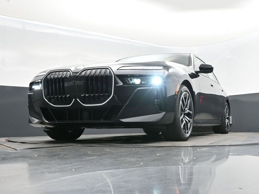 New 2026 BMW 760i xDrive w/ Executive Package image 25