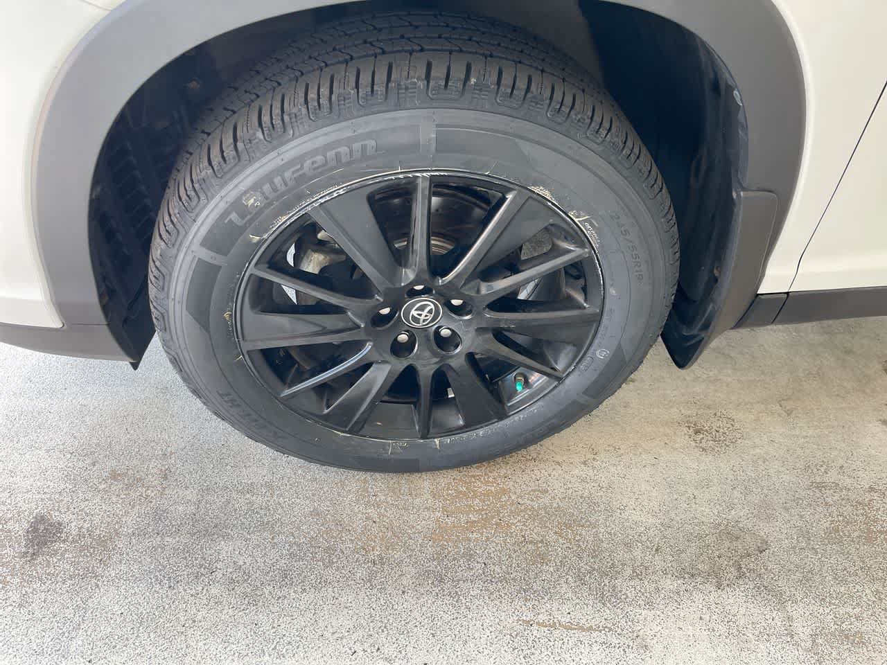 Certified 2019 Toyota Highlander SE AWD/4WD image 10