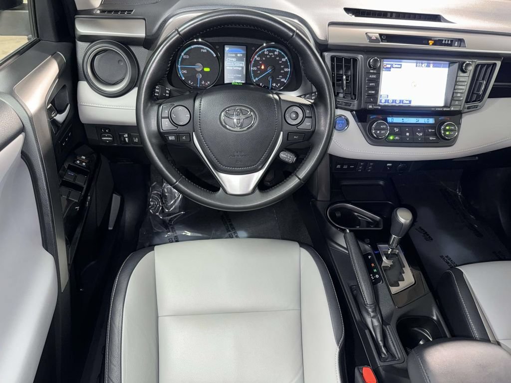 Used 2017 Toyota RAV4 Limited w/ Advanced Technology Package AWD/4WD image 4