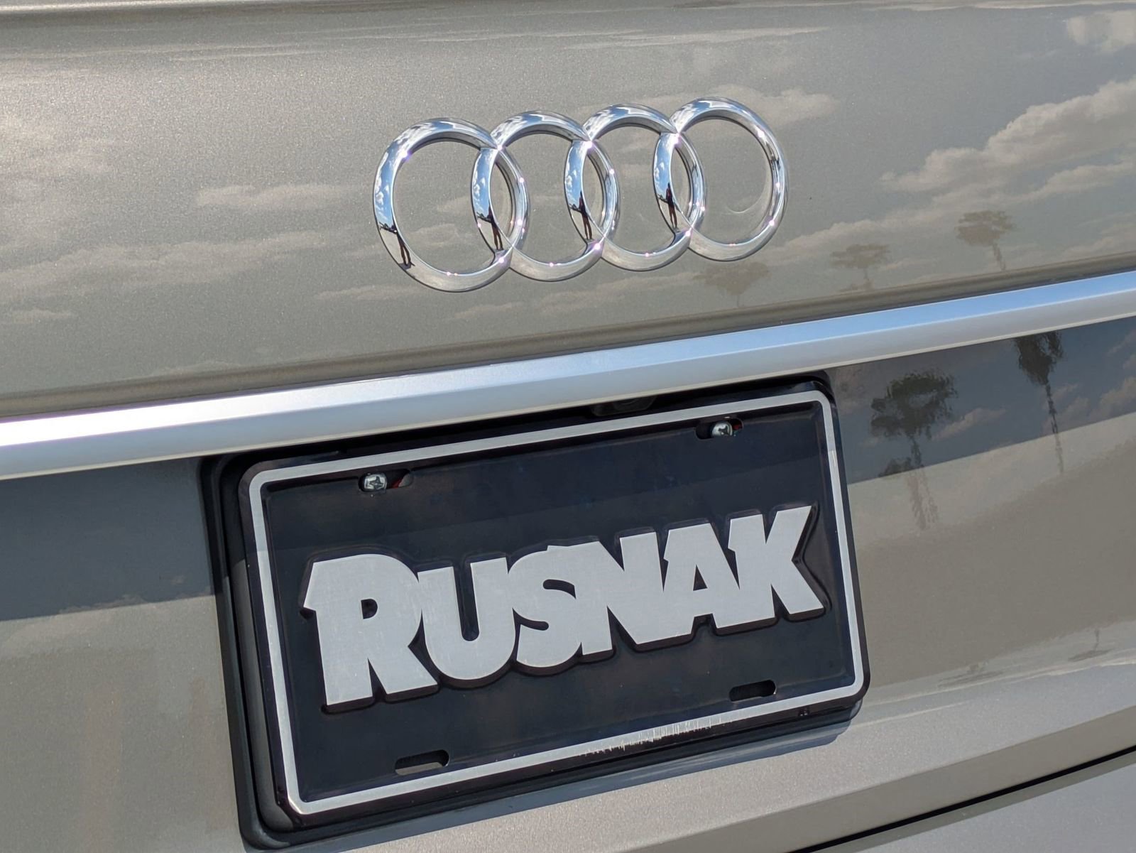 Used 2023 Audi Q5 e Premium w/ Convenience Package image 19