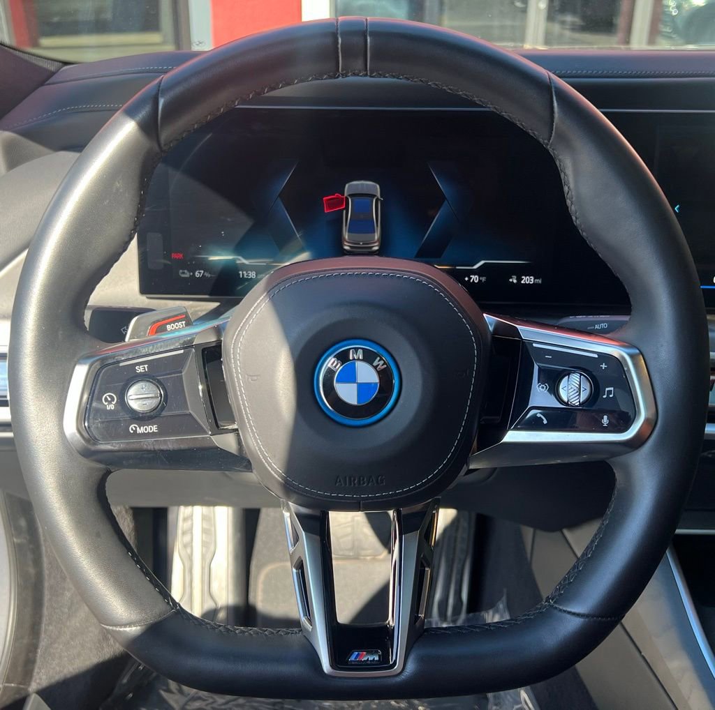 Used 2023 BMW i7 xDrive60 AWD/4WD image 28