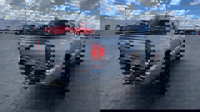 Used 2019 Toyota Tacoma SR5 image 8