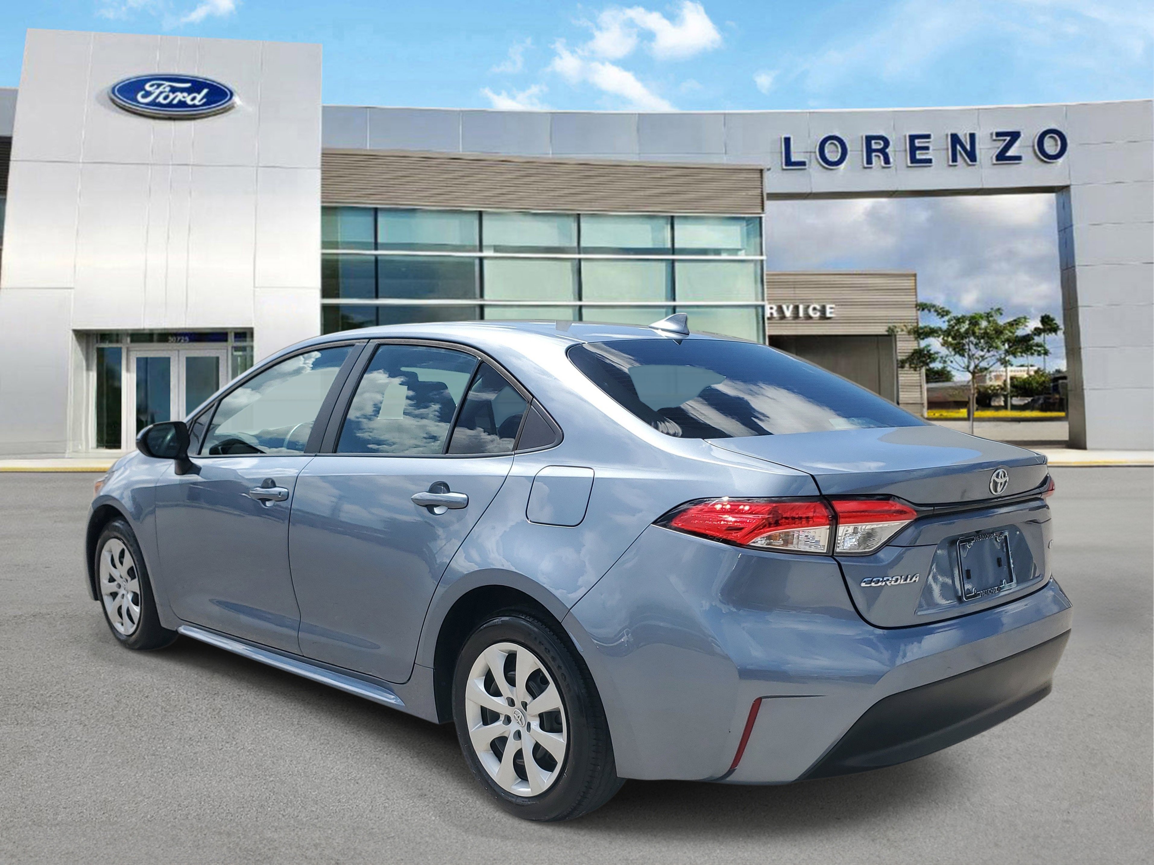 Used 2024 Toyota Corolla LE image 7