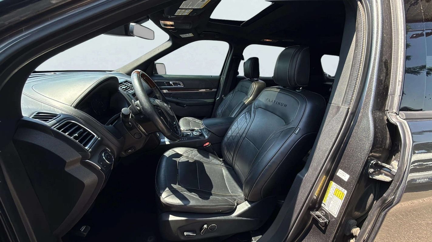 Used 2018 Ford Explorer Platinum AWD/4WD image 14