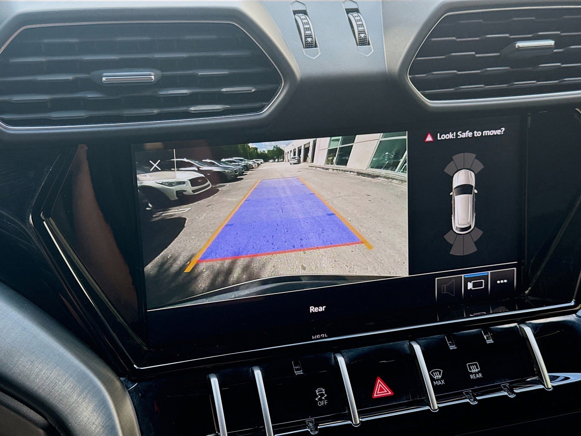 Used 2021 Lamborghini Urus image 11