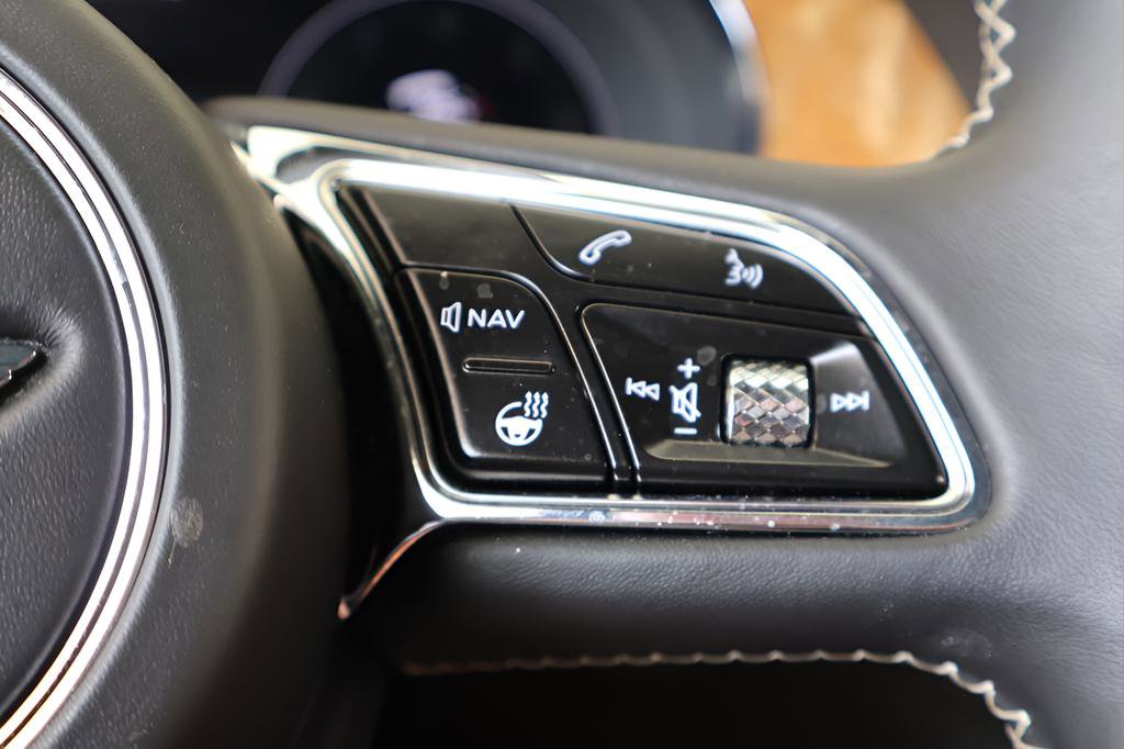 Used 2022 Bentley Bentayga AWD/4WD image 25
