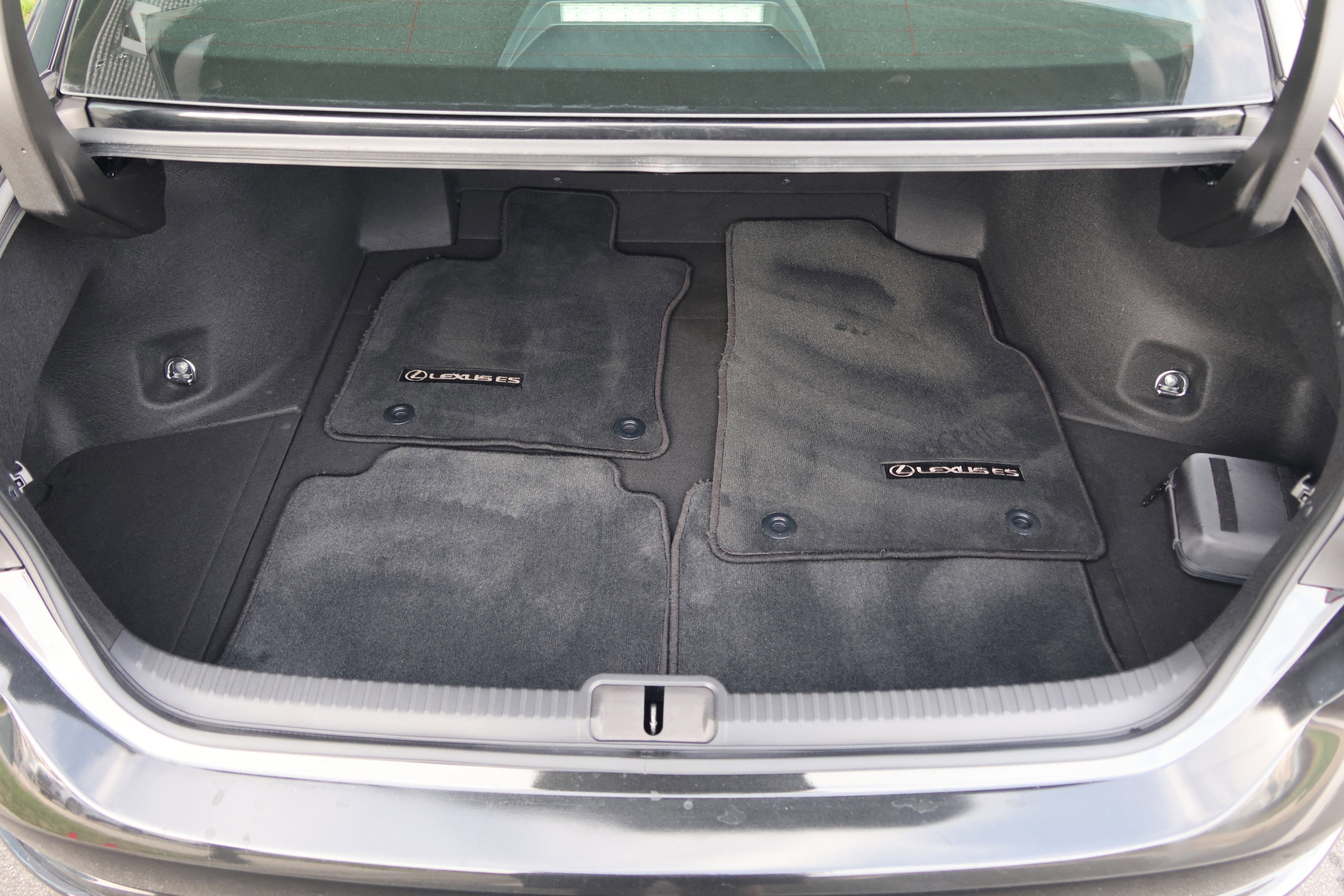 Certified 2023 Lexus ES 350 w/ Premium Package image 35