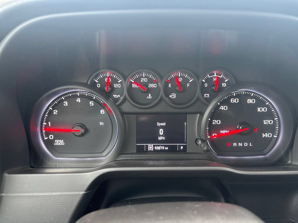 Used 2020 Chevrolet Silverado 1500 Custom w/ Custom Value Package AWD/4WD image 16