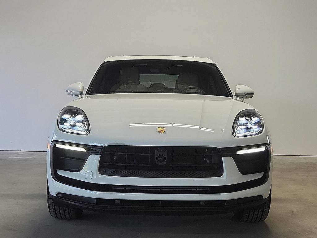 New 2026 Porsche Macan AWD/4WD image 8