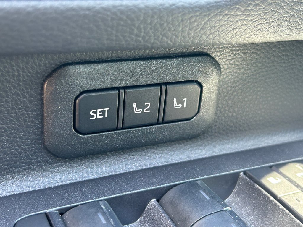 Used 2025 Toyota Land Cruiser AWD/4WD image 28