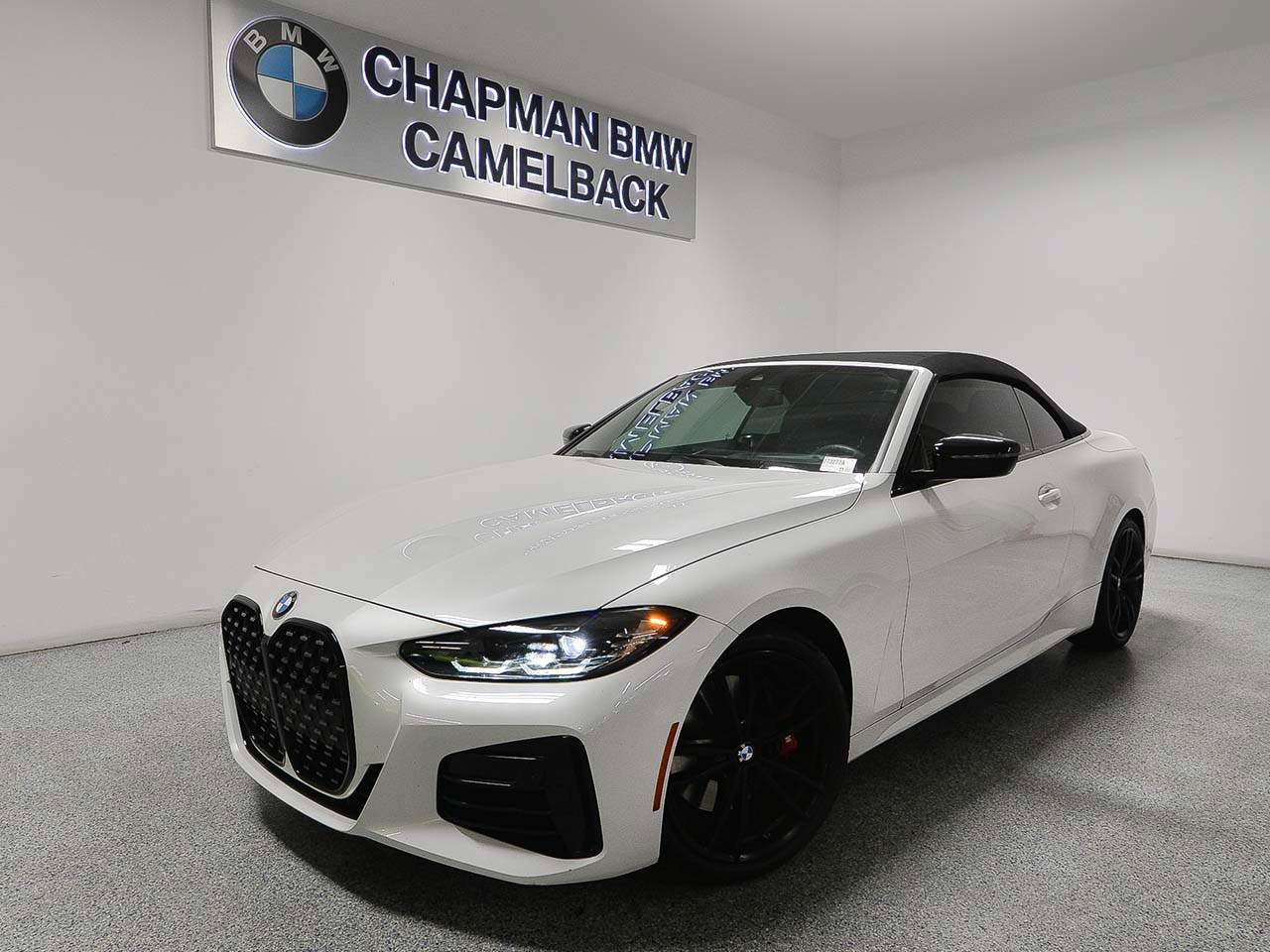 Used 2024 BMW M440i Convertible w/ Premium Package RWD image 2