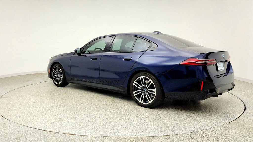 Used 2024 BMW 530i w/ M Sport Package RWD image 7