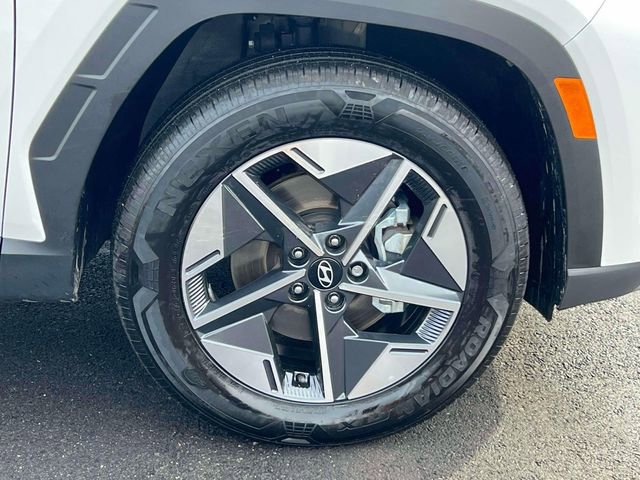Certified 2025 Hyundai Tucson SEL image 9