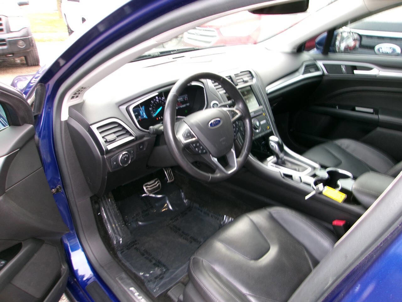 Used 2016 Ford Fusion Titanium image 5