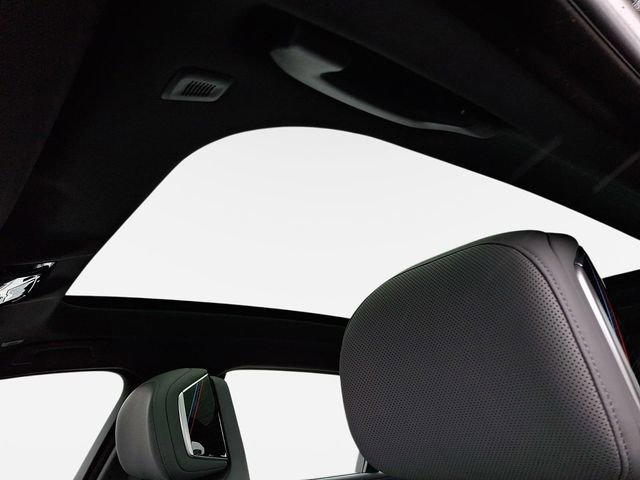 New 2026 BMW 750e xDrive image 12