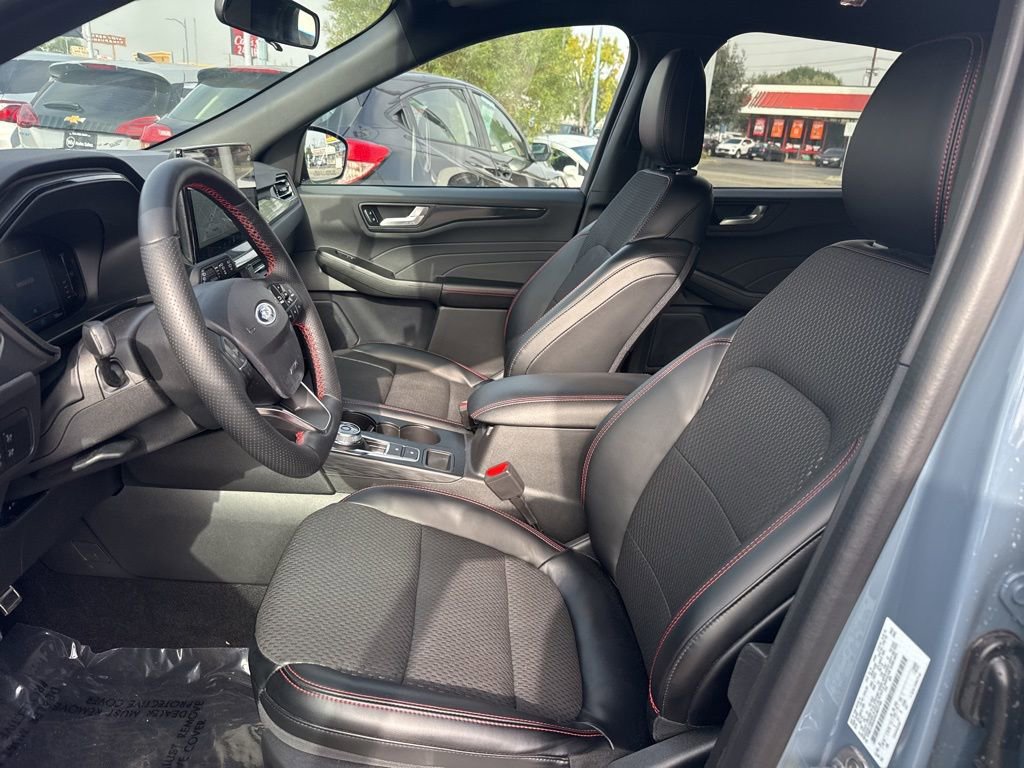 Used 2024 Ford Escape ST-Line Select w/ Tech Pack #1 image 7