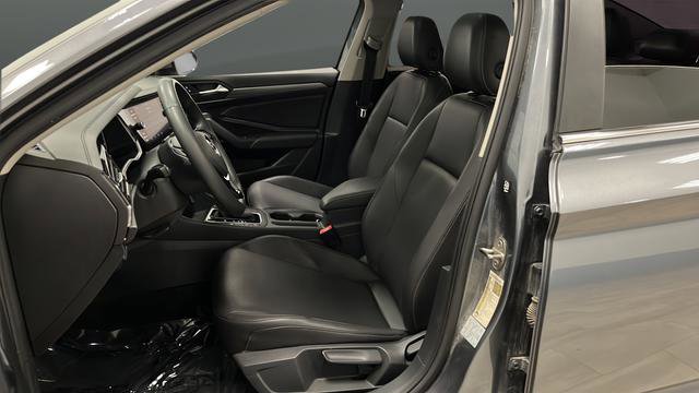 Used 2020 Volkswagen Jetta SEL image 9