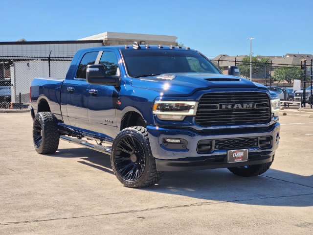 Used 2024 RAM 2500 Laramie w/ Night Edition AWD/4WD image 2
