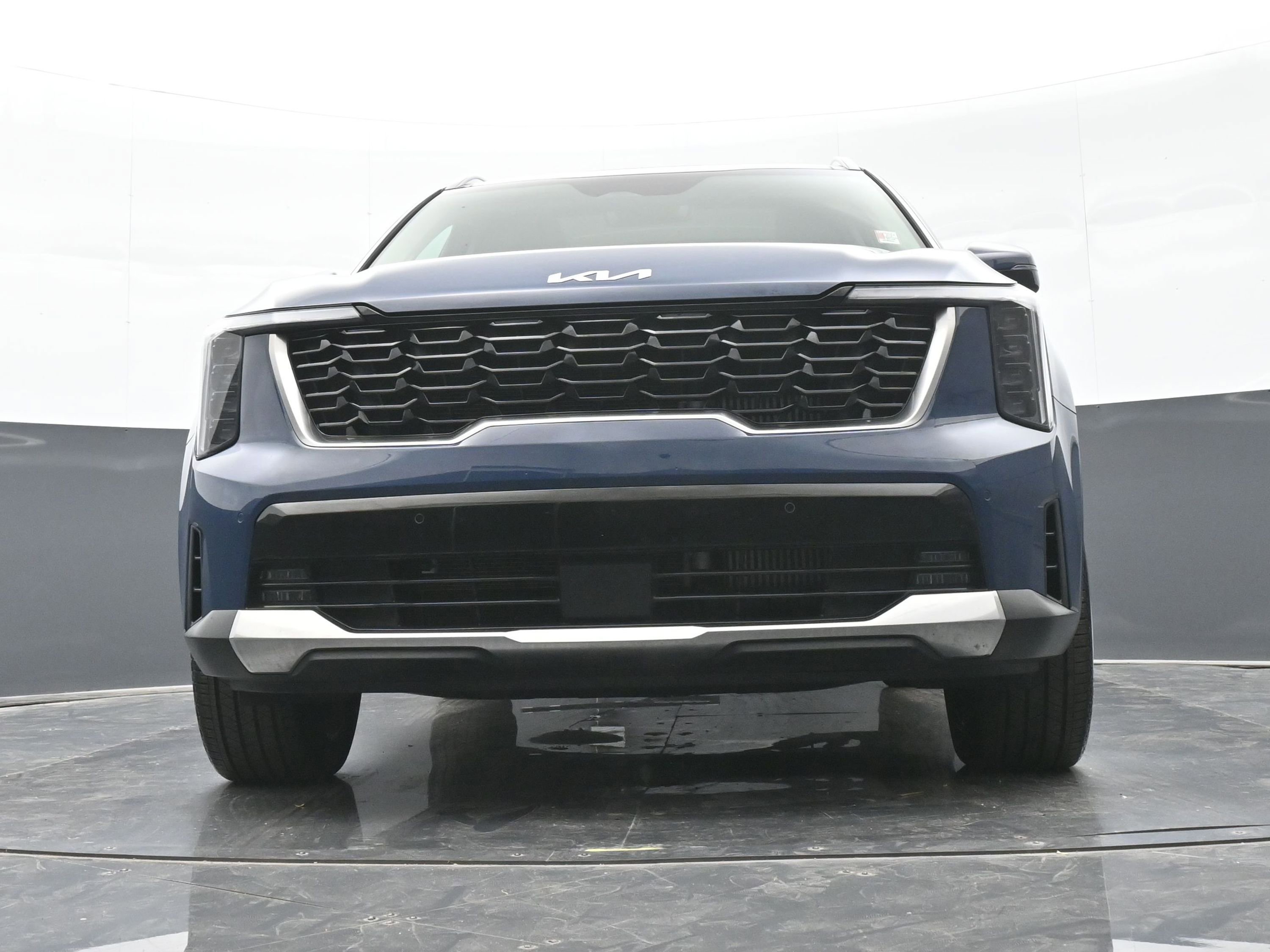 Used 2024 Kia Sorento EX w/ Panoramic Sunroof Package image 42