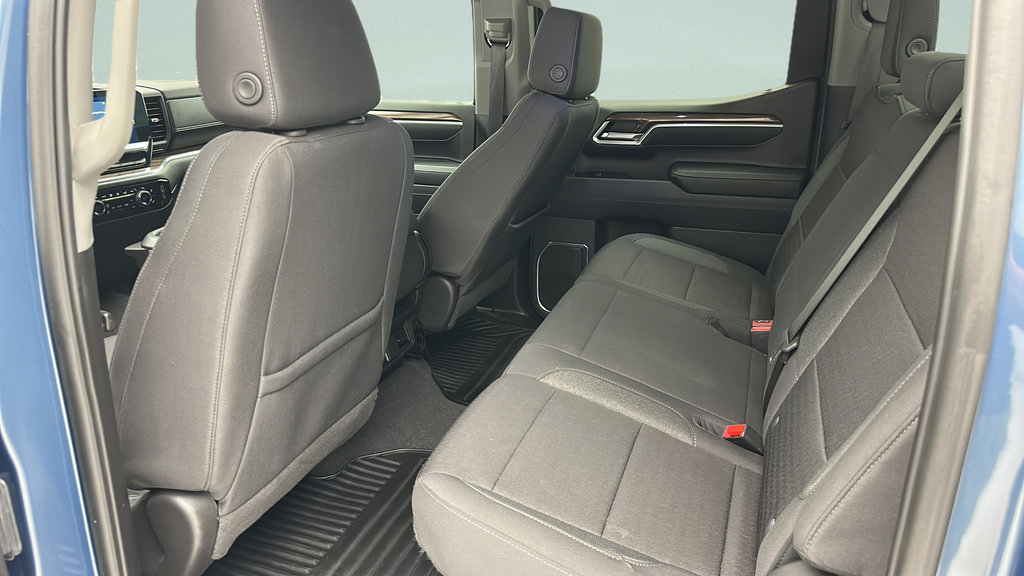 Used 2024 Chevrolet Silverado 1500 LT AWD/4WD image 11