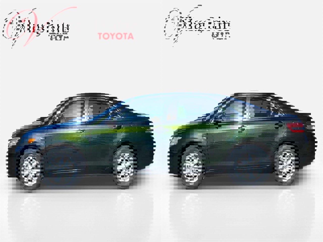 Used 2011 Toyota Camry LE w/ LE Extra-Value Pkg image 2