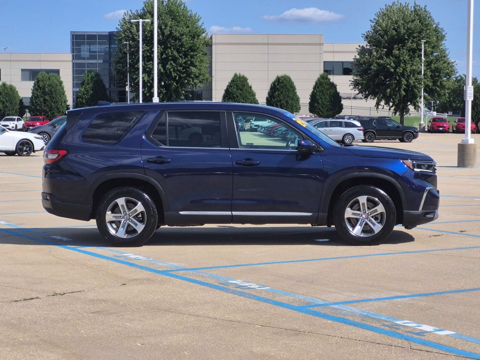Certified 2024 Honda Pilot EX-L image 5