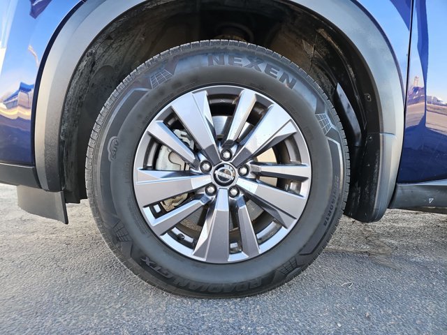 Used 2022 Nissan Pathfinder SV w/ SV Premium Package image 23