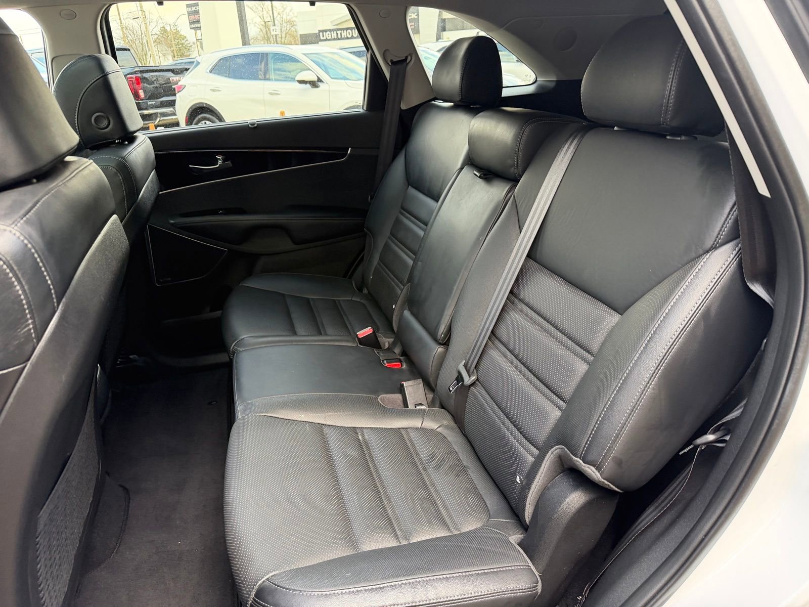 Used 2017 Kia Sorento SX image 26