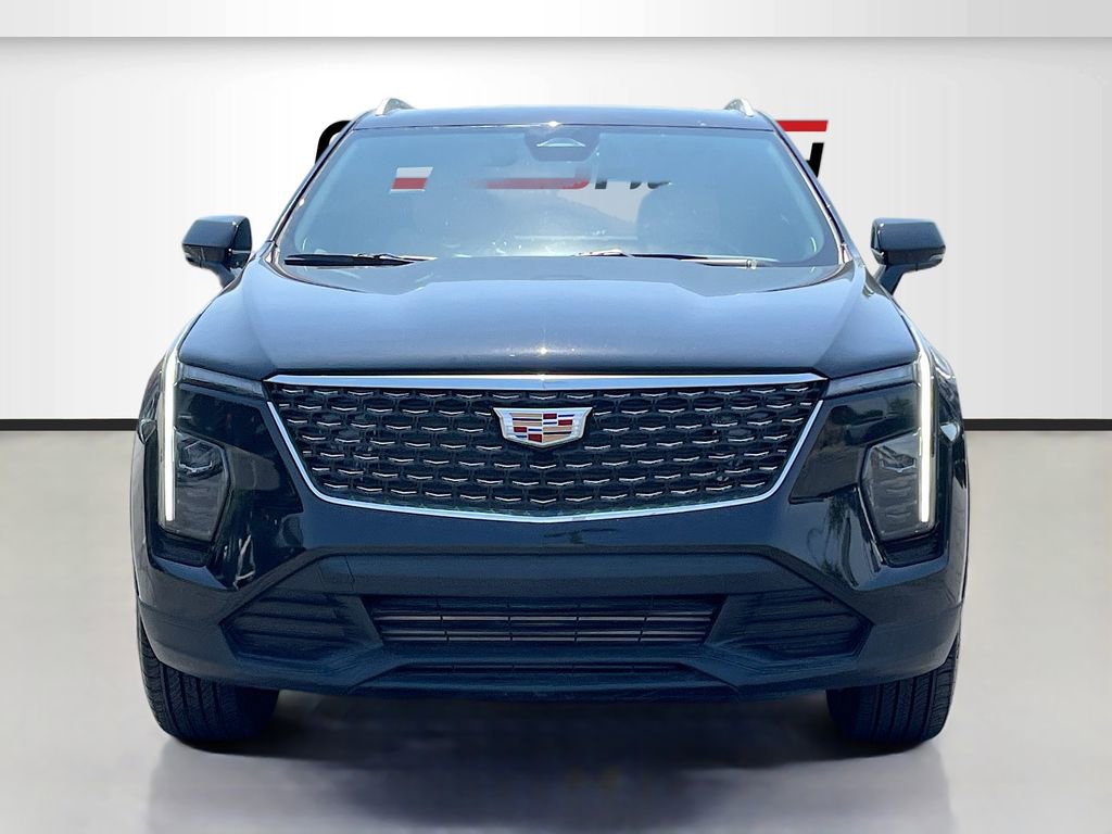 Used 2024 Cadillac XT4 Luxury w/ Cold Weather Package AWD/4WD image 2
