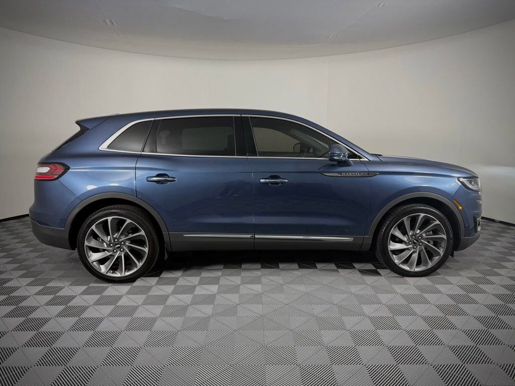 Used 2019 Lincoln Nautilus Reserve image 10