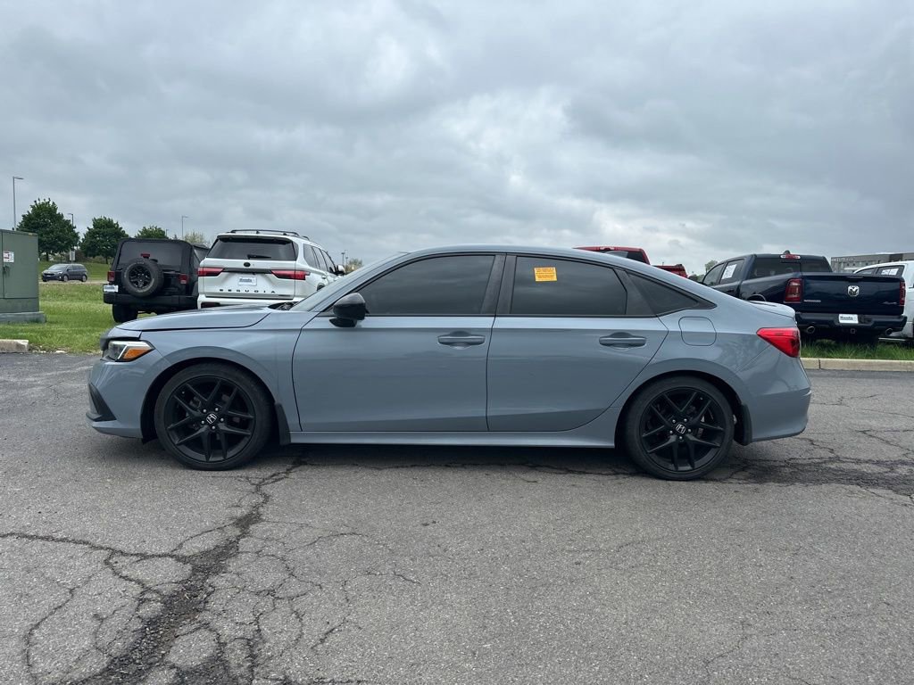 Used 2023 Honda Civic Sport image 6