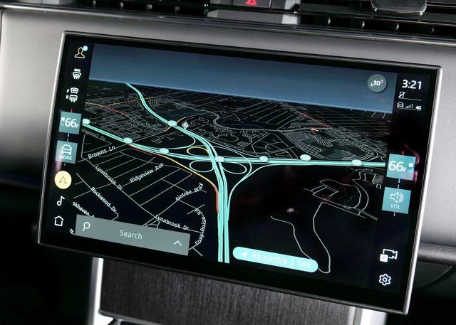 Used 2025 Land Rover Range Rover SE image 15