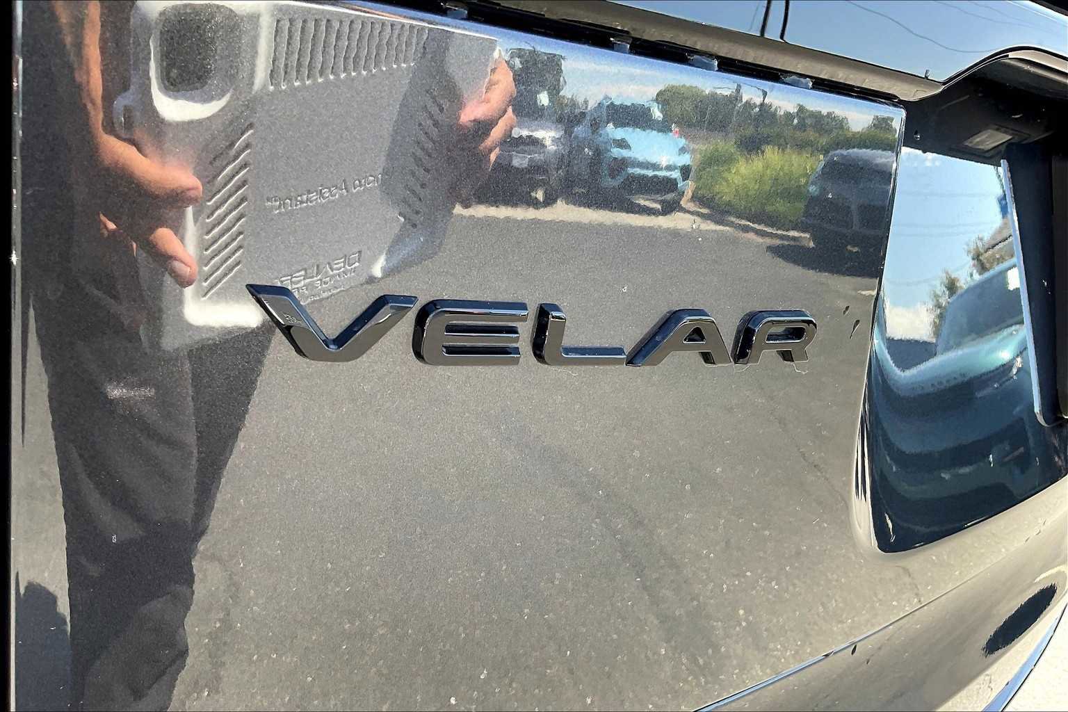 New 2026 Land Rover Range Rover Velar Dynamic SE image 23