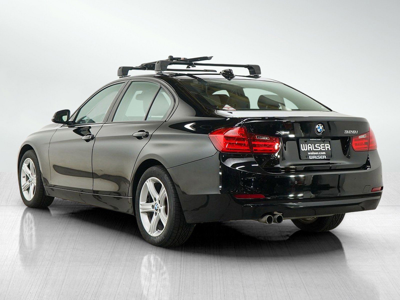 Used 2015 BMW 328i xDrive Sedan AWD/4WD image 3