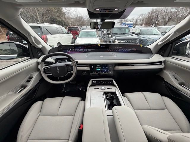 New 2025 Lincoln Navigator Reserve image 10