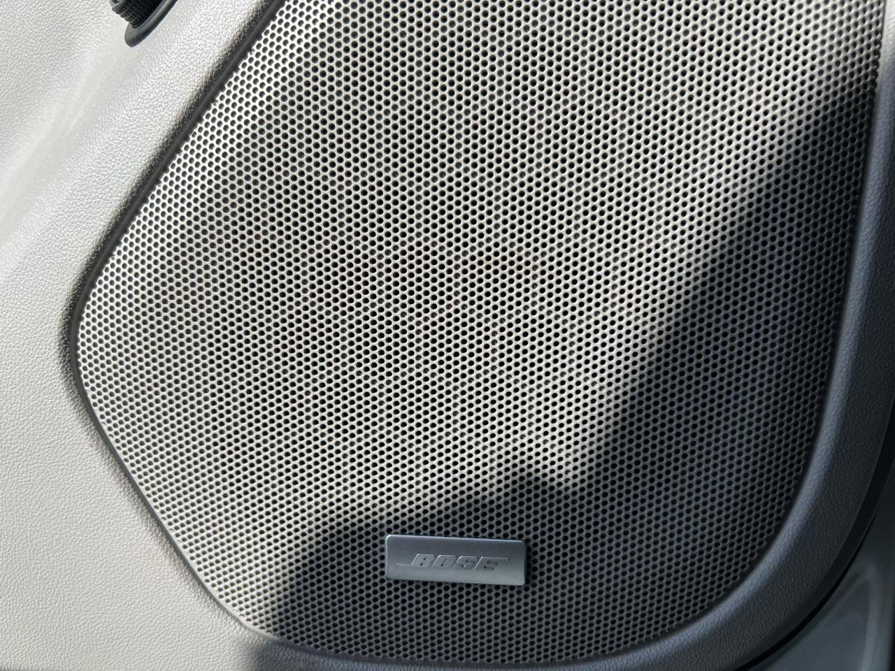 Used 2017 GMC Acadia SLT image 21