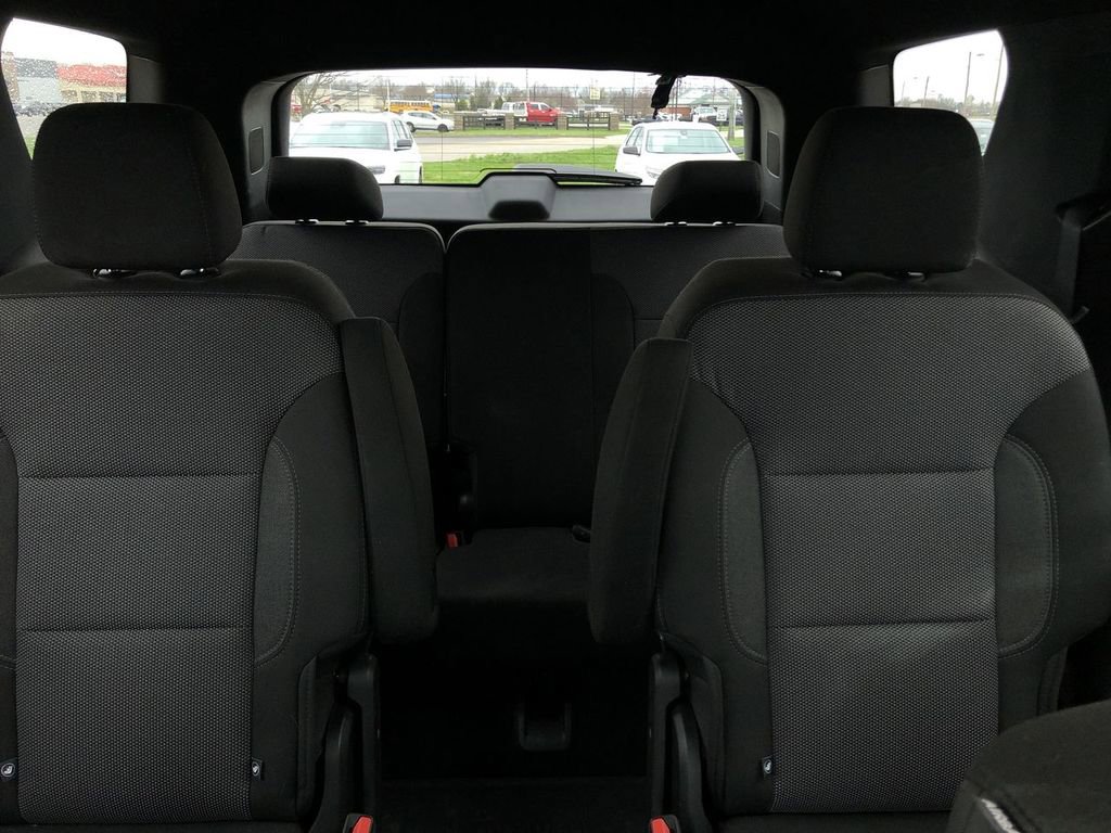 Used 2023 Chevrolet Traverse LT w/ LPO, Floor Liner Package AWD/4WD image 21