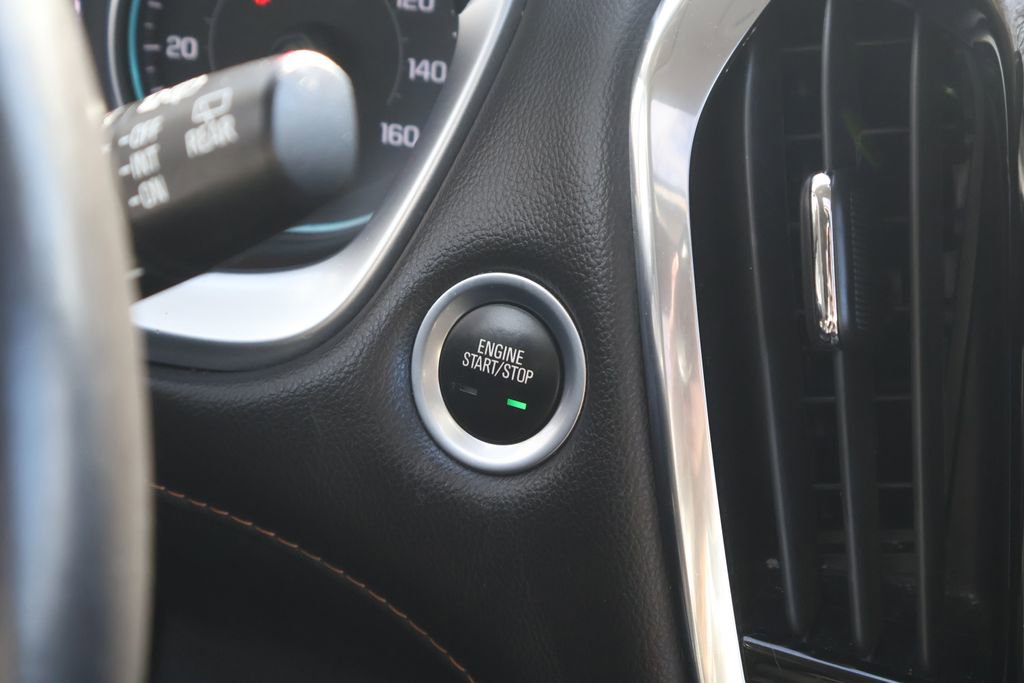 Used 2020 Chevrolet Traverse LT w/ LT Premium Package image 25