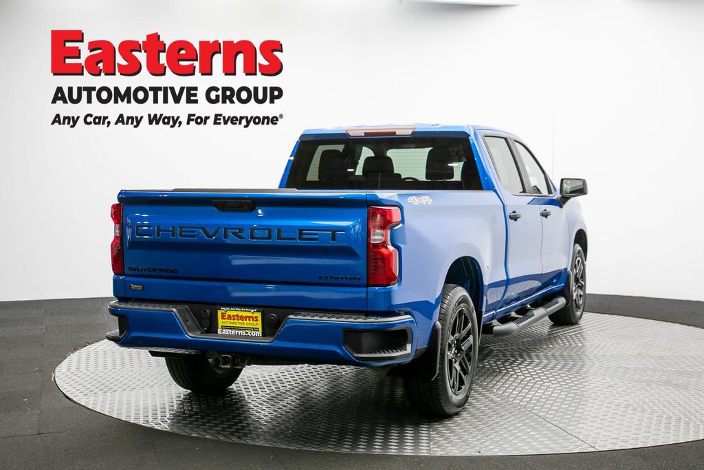 Used 2024 Chevrolet Silverado 1500 Custom w/ LPO, Dark Essentials Package AWD/4WD image 5