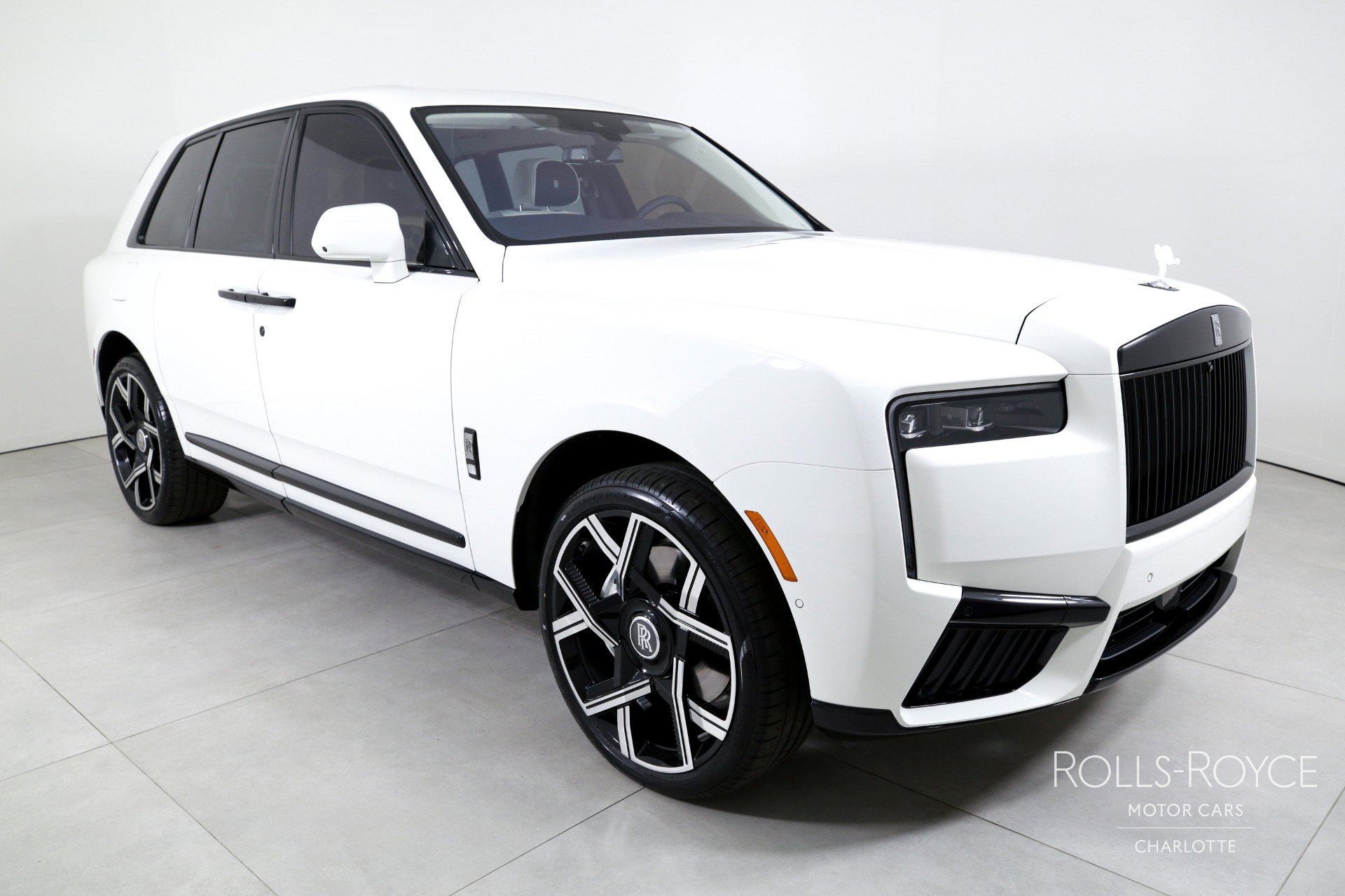 Used 2026 Rolls-Royce Cullinan image 6