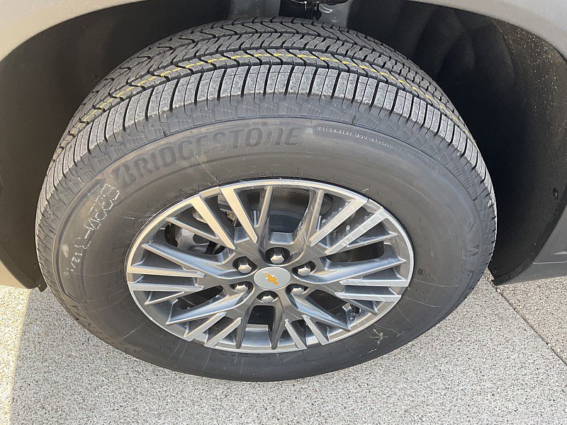 New 2026 Chevrolet Traverse LT image 9