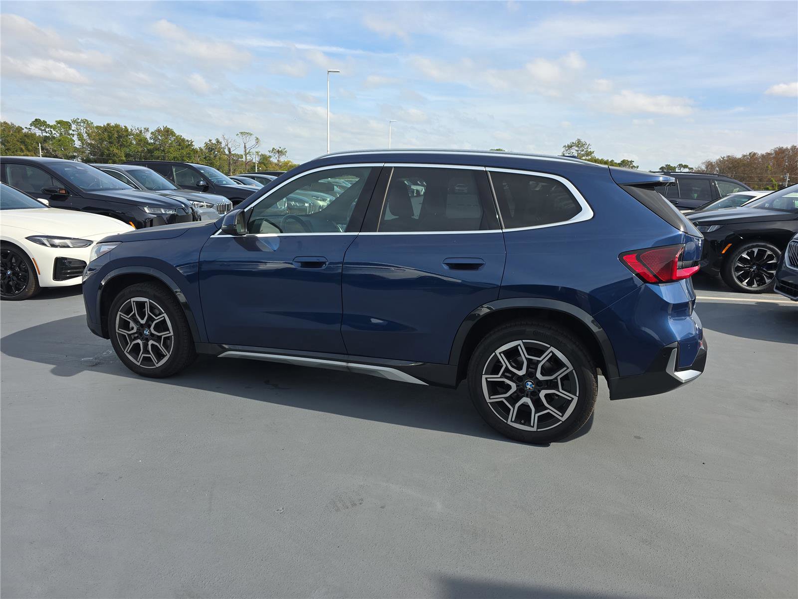 Certified 2025 BMW X1 xDrive28i w/ Convenience Package image 5