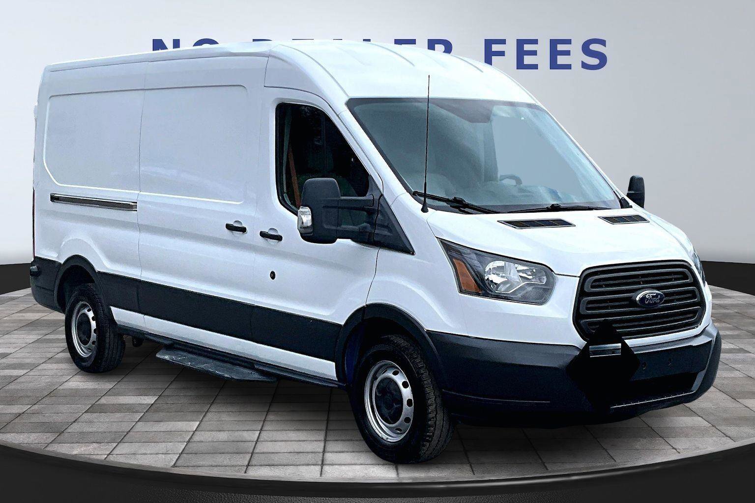 Used 2018 Ford Transit 250 148 Medium Roof RWD image 3