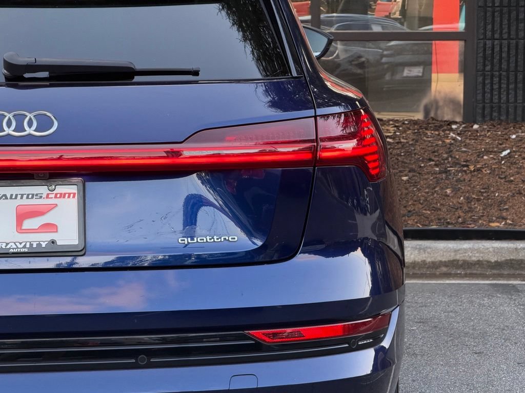 Used 2022 Audi e-tron Premium AWD/4WD image 16