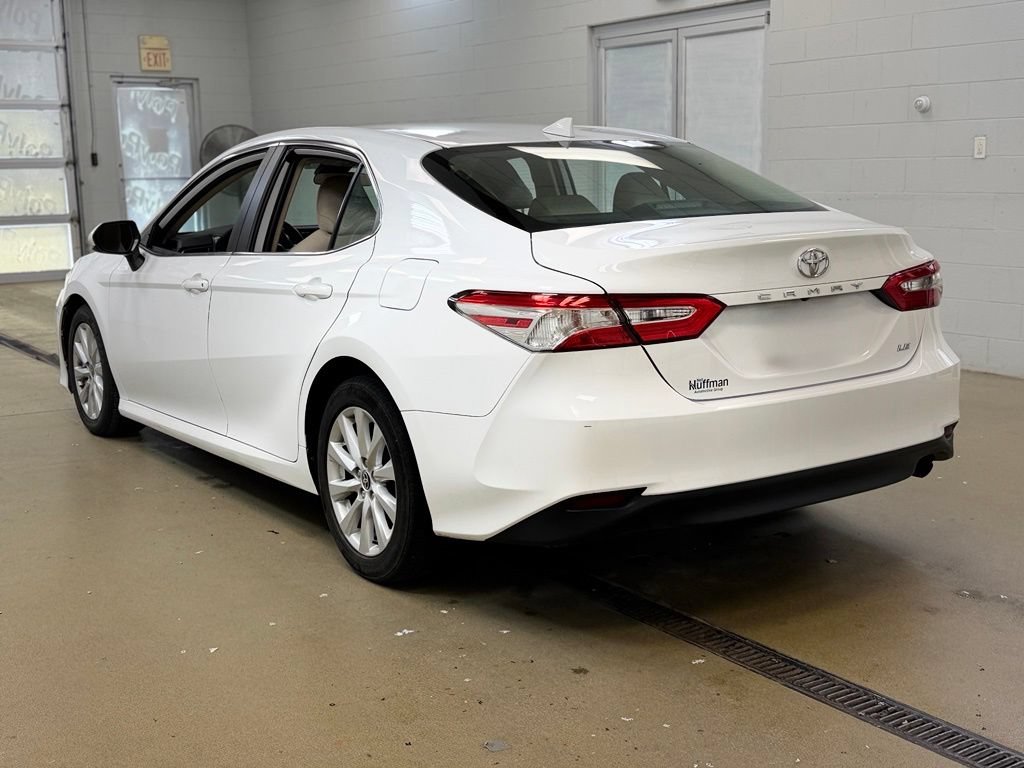 Used 2020 Toyota Camry LE FWD image 7